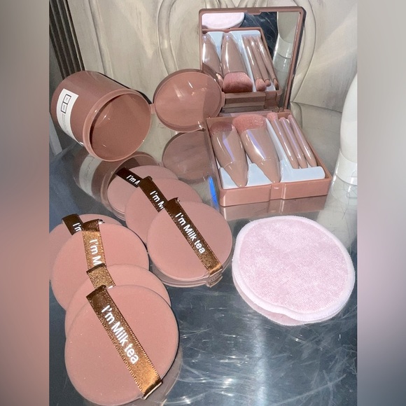 Travel Size Mini Makeup Brushes, travel Set 13 pieces, Airport friendly. - Picture 6 of 10